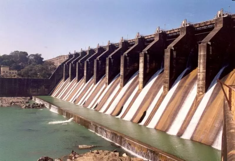 Durgapur Barrage built across the Damodar River at Durgapur in Paschim Bardhaman district. Photo: Damodar Valley Corporation