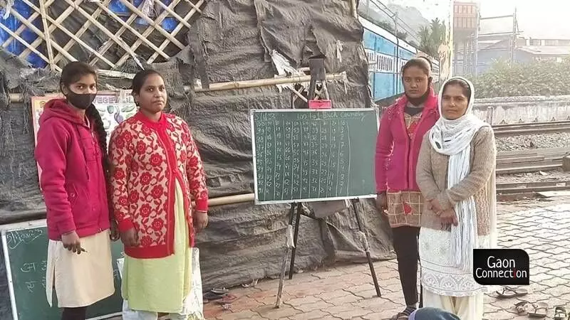 Anjani Jaiswal, Anju Dubey, Saloni Yadav and Anjali Paswan take turns to teach at this novel classroom. 