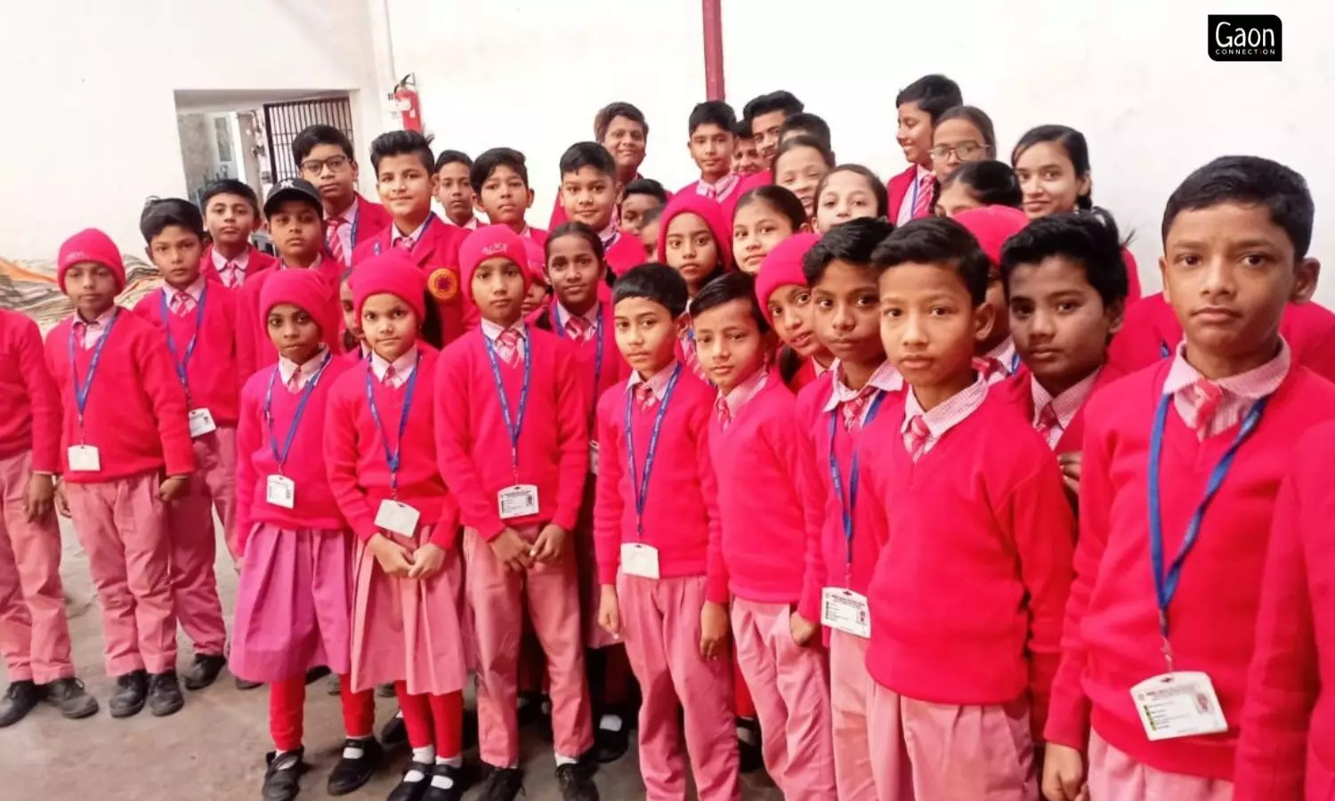 The children in the school make cleaning rags and brushes with waste material.