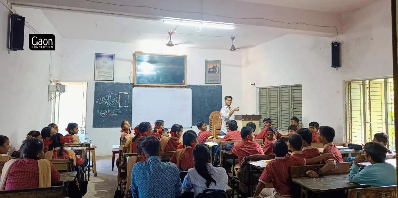 In the course of his spending time with the students, Pawar also encourages them to go around in their villages and observe what happens in the gram panchayat offices.